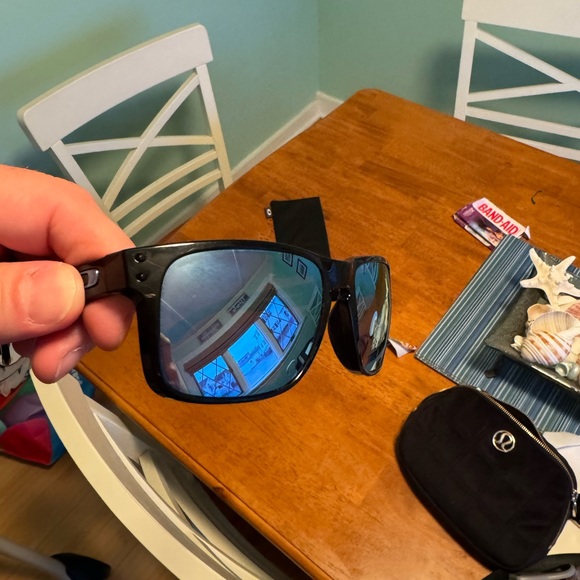 Oakley Holbrook Prizm Deep Water Polarized Lenses, Polished Black Frame - Picture 4 of 6